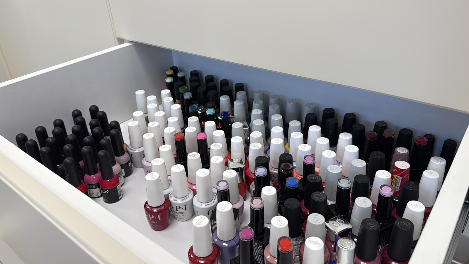 Lakovi i beauty kolekcija